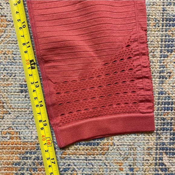 Orange/Pink/Coral Gymshark Crop Leggings Capris Large - Picture 5 of 7
